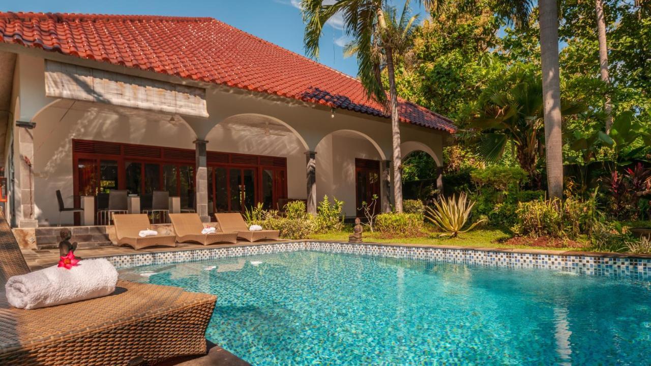 Villa Kelapa Ловина Экстерьер фото