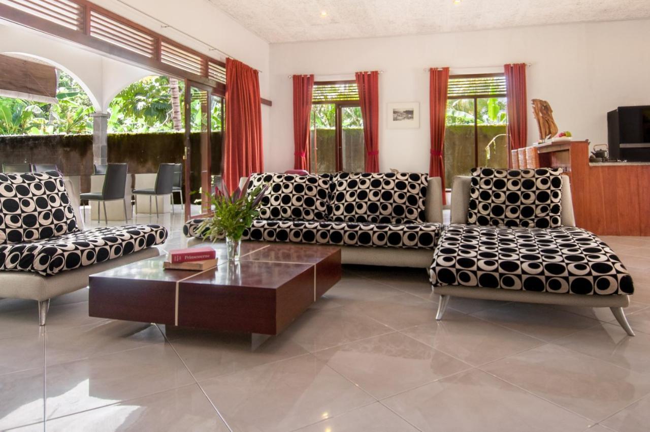 Villa Kelapa Ловина Экстерьер фото